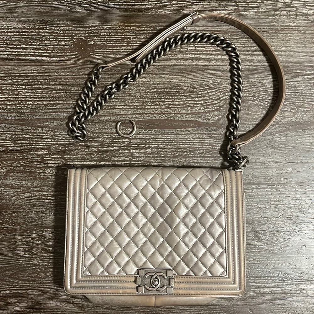 CHANEL Boy - very bad condition